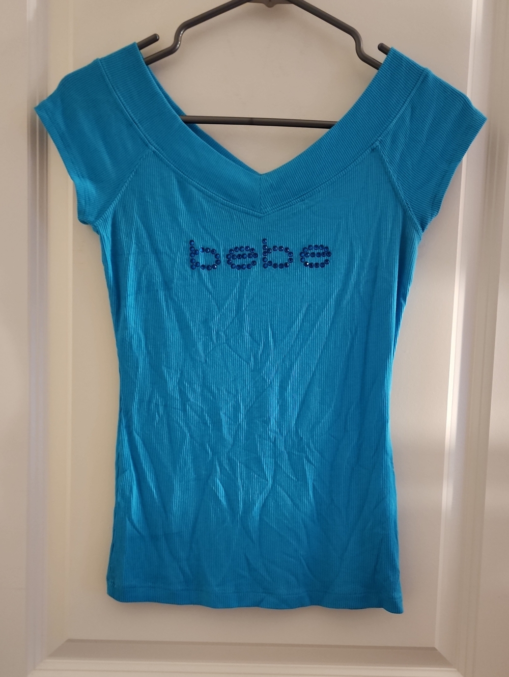 bebe v-neck top